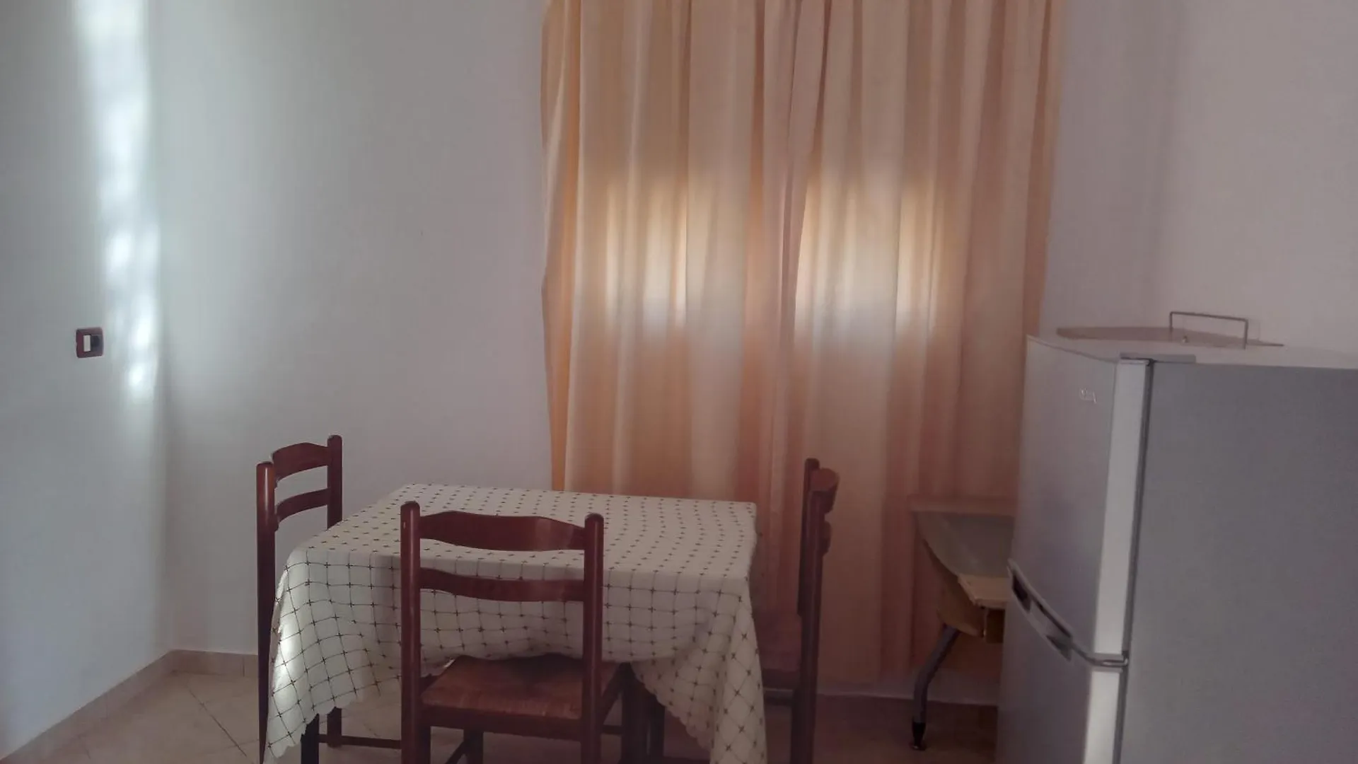 Emili Apartment 보르쉬